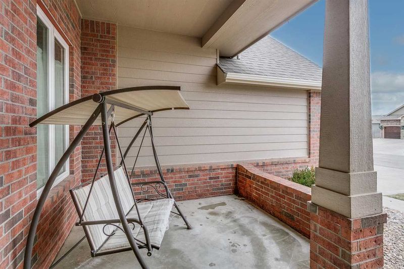 1250 N Forestview Ct, Wichita, KS 67235