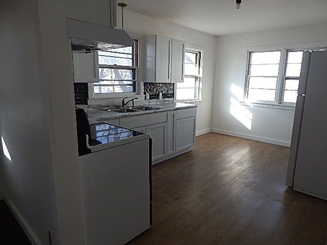814 College St, Winfield, KS 67156