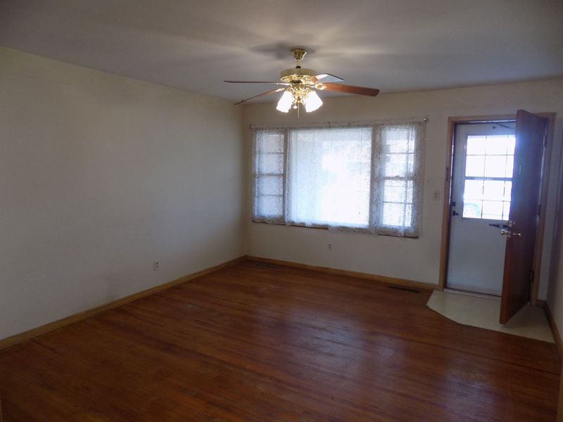 1507 E Jump St, Wichita, KS 67216