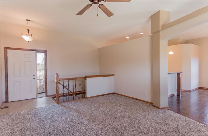 302 S Onewood Dr, Andover, KS 67002