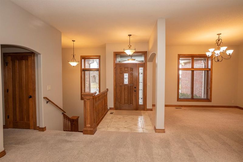 2312 E Timber Creek St, Derby, KS 67037