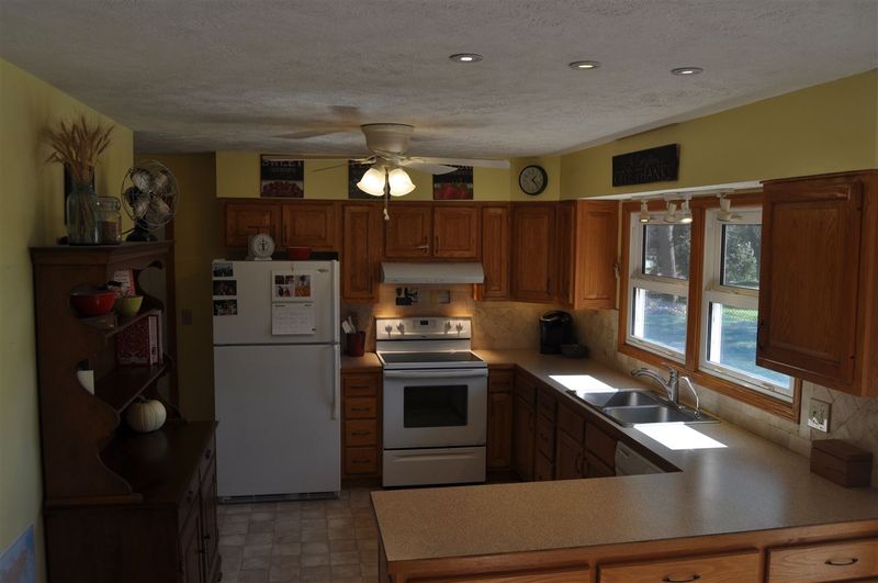 505 Charles, Hesston, KS 67062