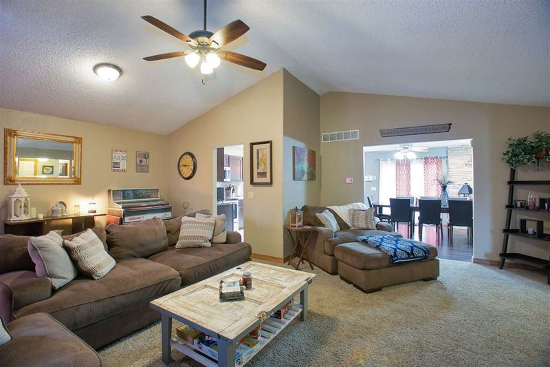 3404 Quail Dr, Augusta, KS 67010