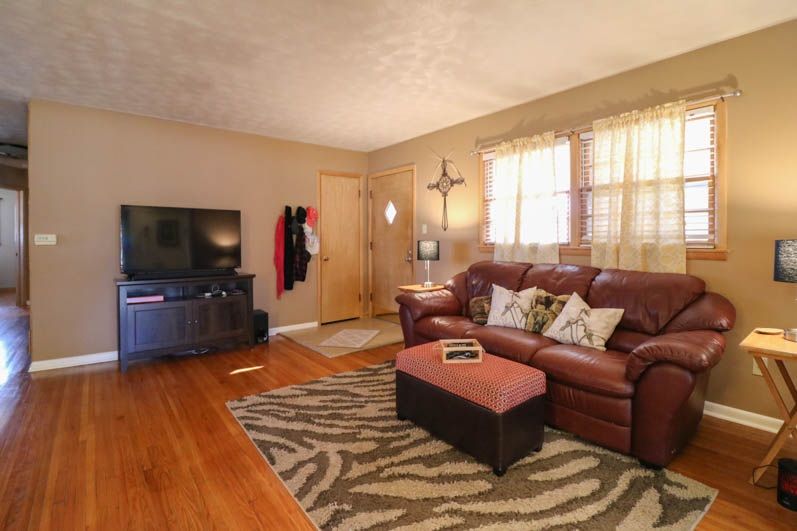 601 S Riverview Ave, Derby, KS 67037