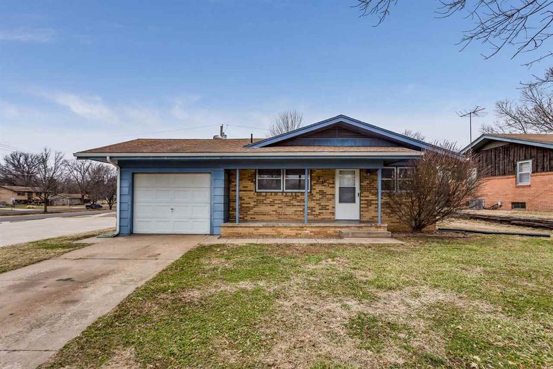 507 Riverdale Dr, Mulvane, KS 67110-1401