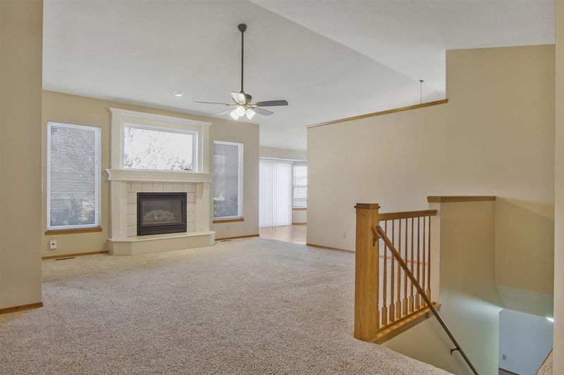 328 Oakmont Ct, Andover, KS 67002