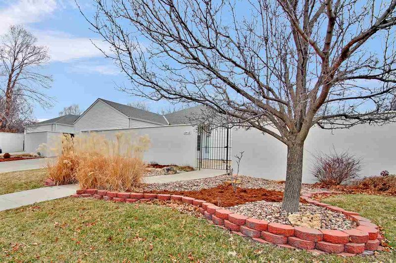 12402 E Killarney St, Wichita, KS 67206