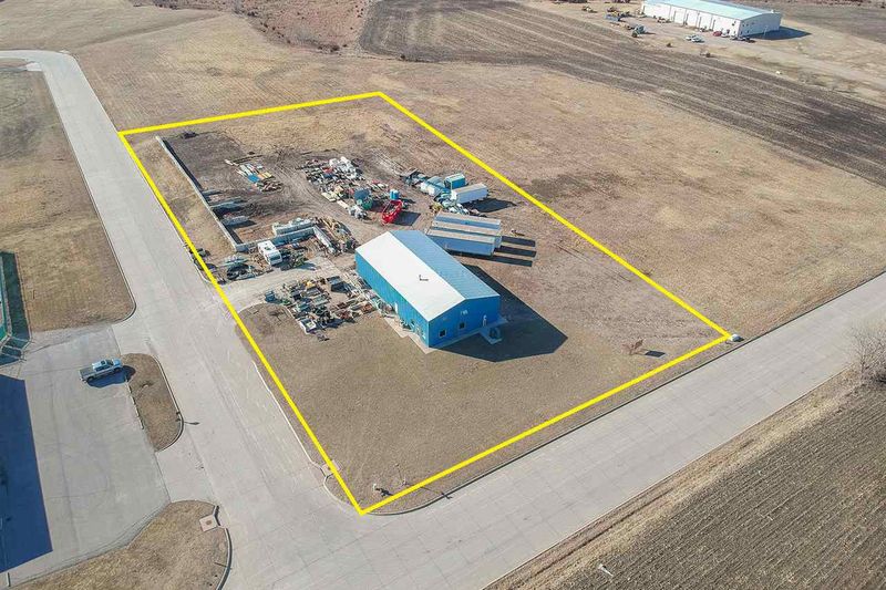 901 Industrial Dr, Newton, KS 67114