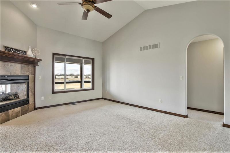 1801 Firebox, Newton, KS 67114
