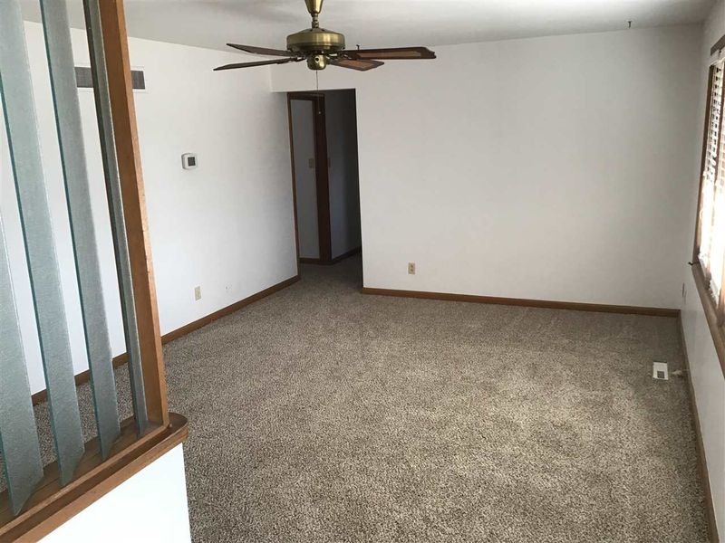 608 Michael Rd, Newton, KS 67114