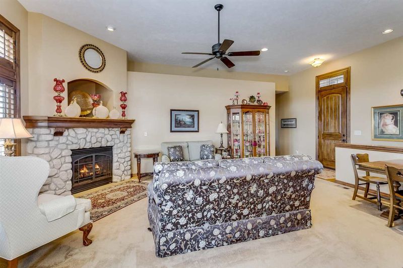 2511 N Peckham St, Wichita, KS 67228