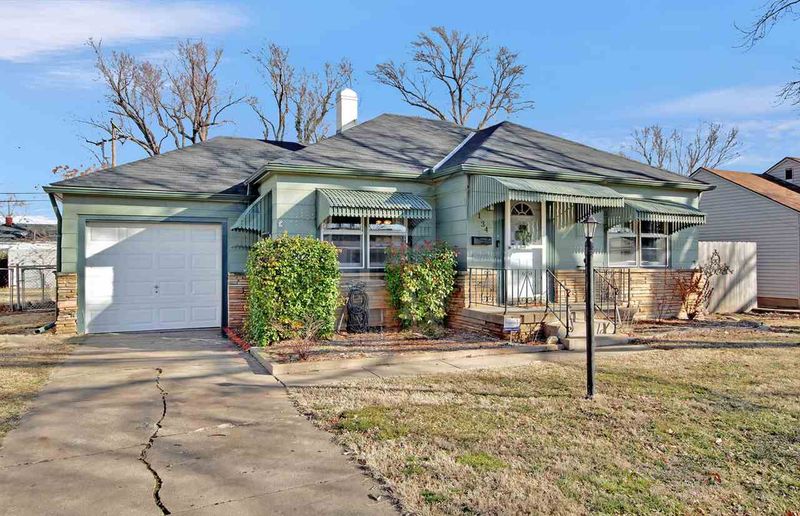 2134 E Rivera St, Wichita, KS 67211