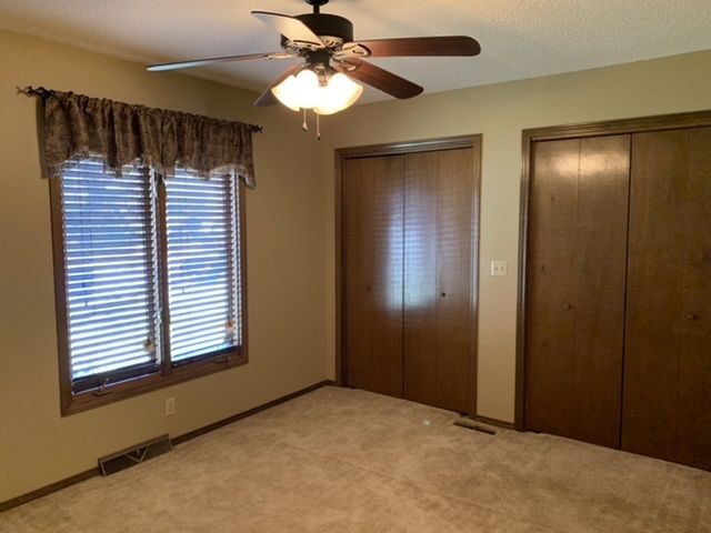 1307 E Briarwood Rd, Derby, KS 67037