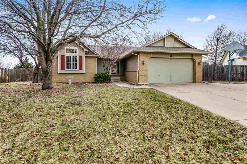 6315 E Brookview Ct, Wichita, KS 67220
