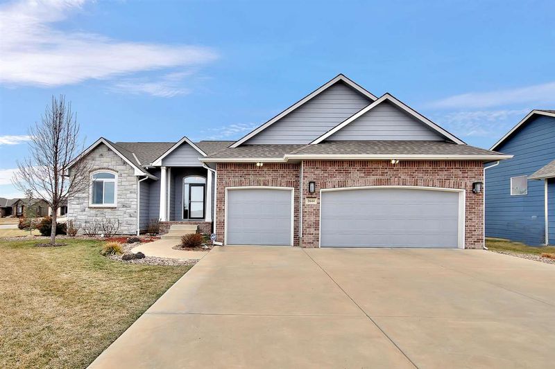 2644 N Bluestone St, Andover, KS 67002