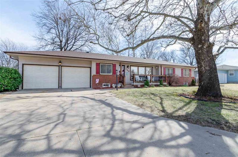 108 Duncan Ter, Newton, KS 67114