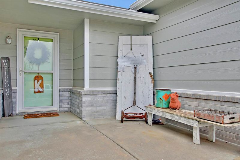 2246 S Milstead St, Wichita, KS 67209