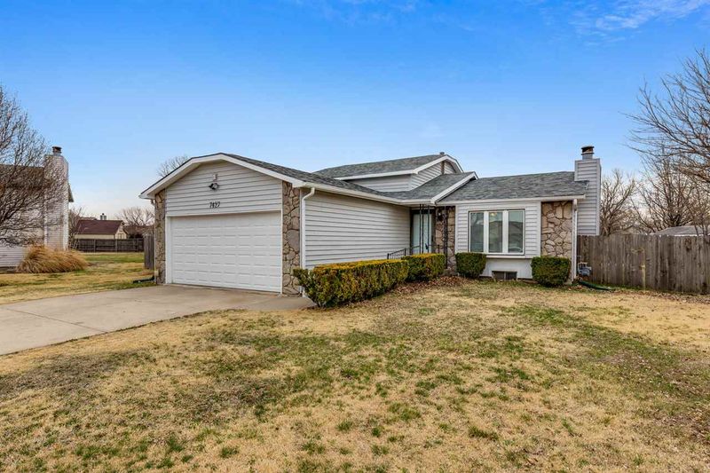 7427 E 32nd Ct N, Wichita, KS 67226