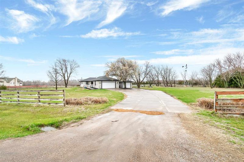 12072 SW Mockingbird Rd, Andover, KS 67002