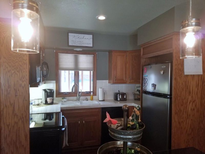27 Shadybrook Dr, Wellington, KS 67152