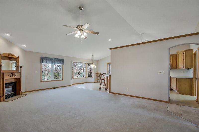 4945 N Shadow Ln, Park City, KS 67219