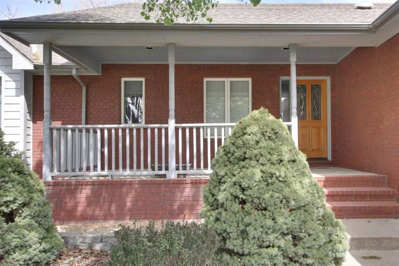4945 N Shadow Ln, Park City, KS 67219