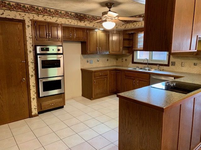942 N Brownthrush, Wichita, KS 67212
