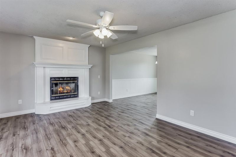 6431 S Eagle Dr, Derby, KS 67037