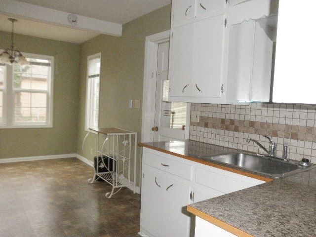 419 E 16th Ave, Winfield, KS 67156