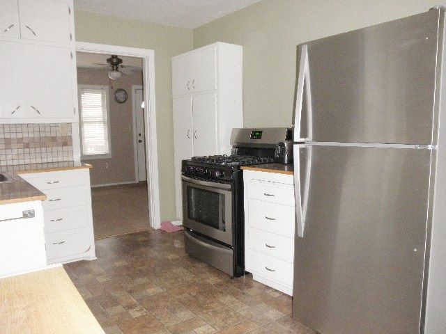 419 E 16th Ave, Winfield, KS 67156