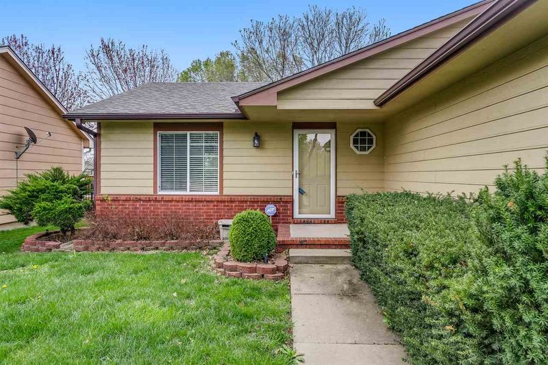 6115 E Brookview St, Wichita, KS 67220
