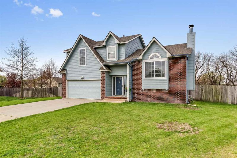 7201 E Brookview Cir, Wichita, KS 67226
