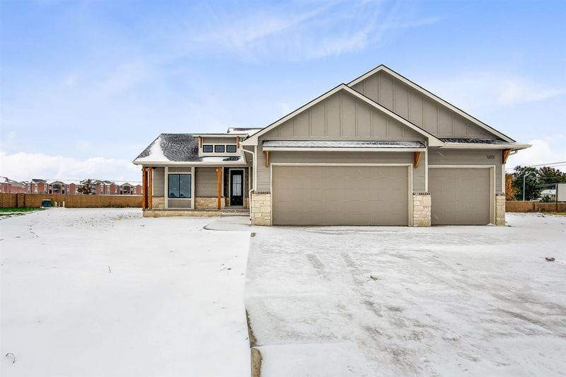 1213 E Summerchase Ct, Derby, KS 67037