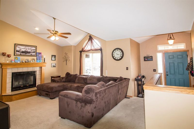 5514 E Shadowridge St, Wichita, KS 67220