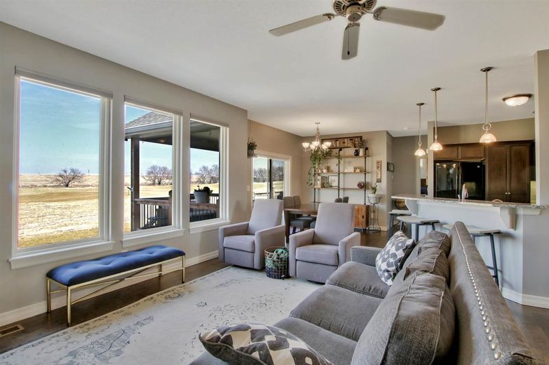 720 Bobtail, Newton, KS 67114