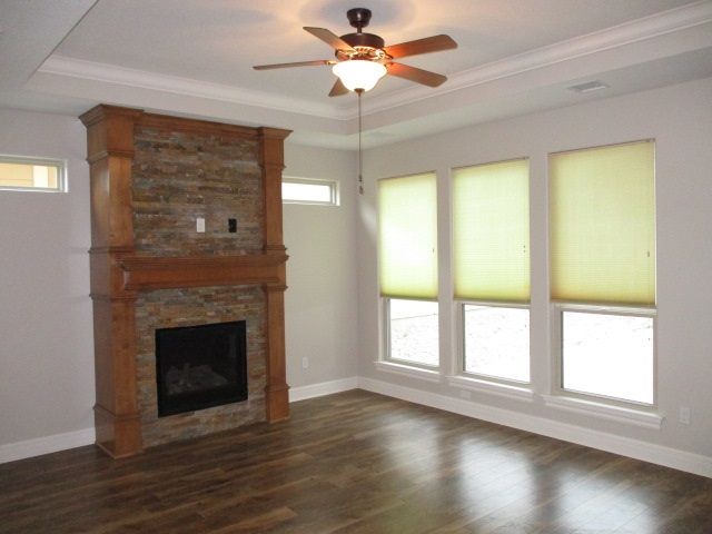 1013 E Twisted Oak Rd, Derby, KS 67037
