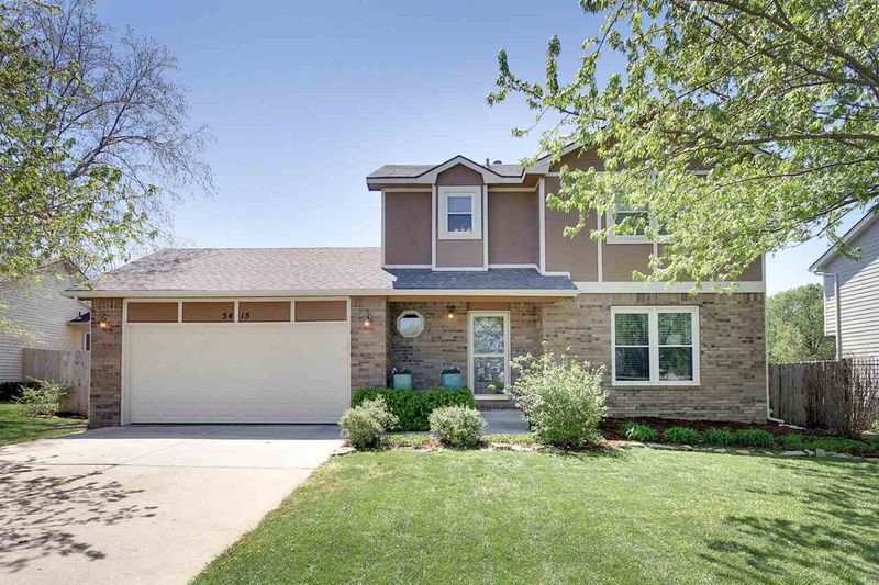 5415 E Prairie Hawk Ln, Bel Aire, KS 67220