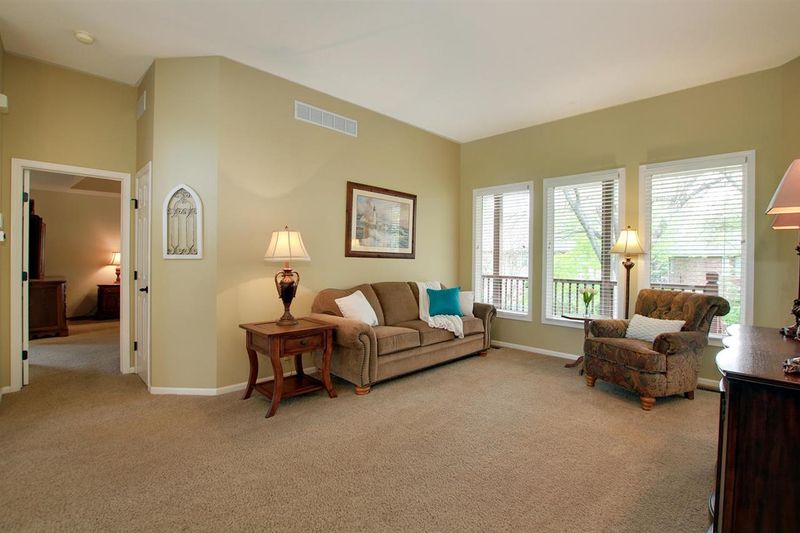 2914 N Spring Meadow Ct, Wichita, KS 67205