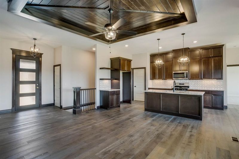 1520 N Shadow Rock Dr, Andover, KS 67002