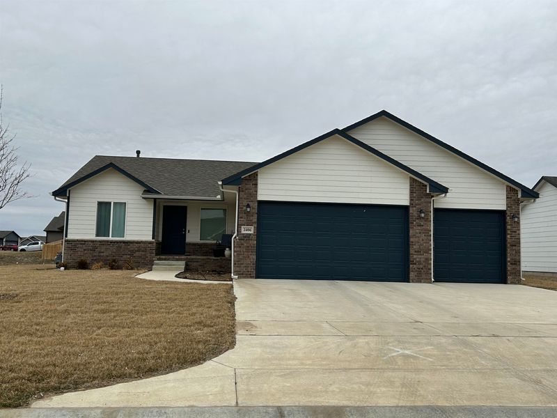 2406 E Velvet Leaf Ct, Andover, KS 67002