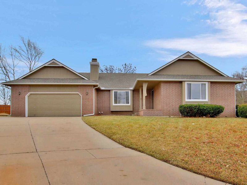 2139 S Cooper Ct, Wichita, KS 67207