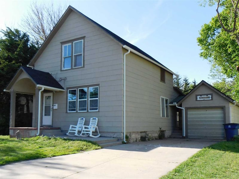 426 E 1st, Newton, KS 67114