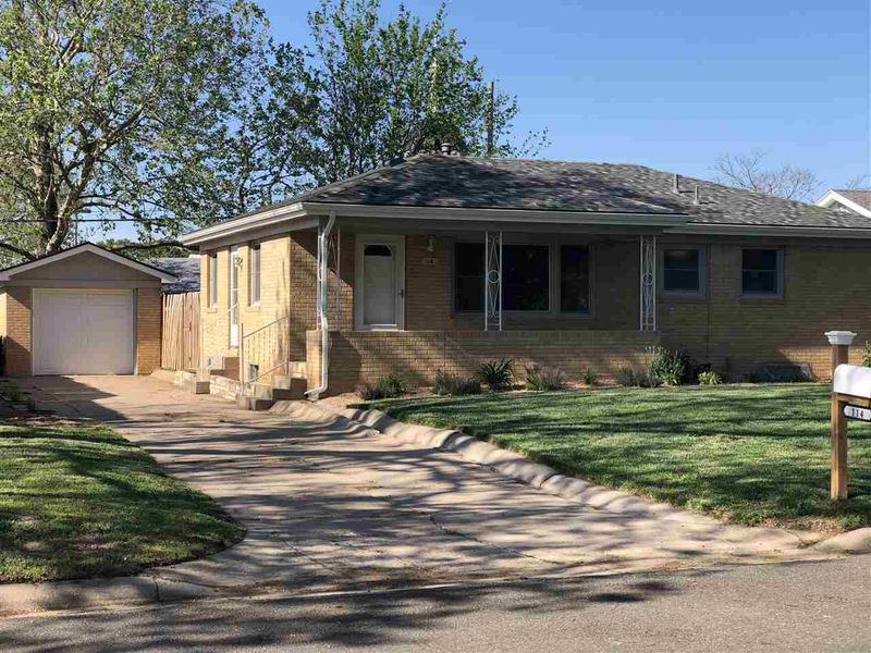 114 Filmore, Mulvane, KS 67110