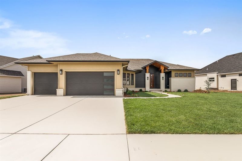 1112 Summerchase St, Derby, KS 67037