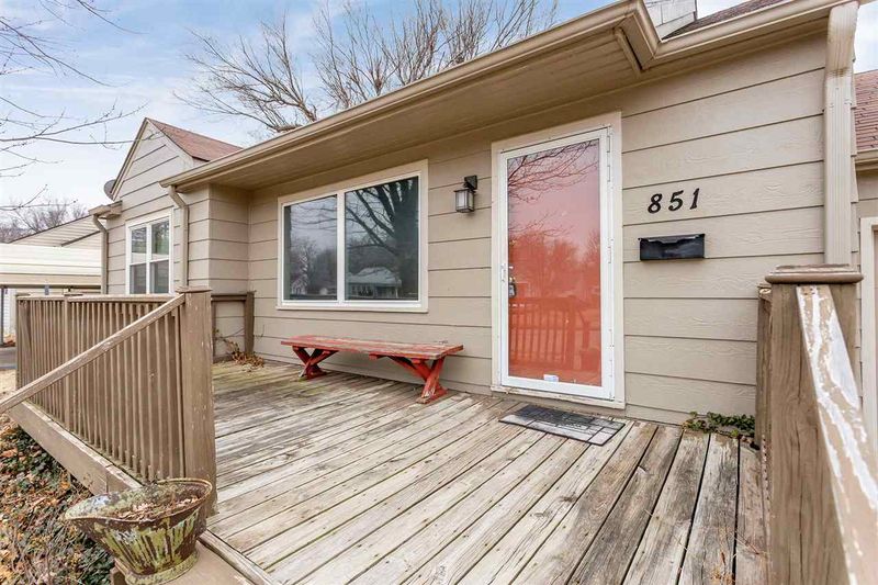 851 N Pinecrest St, Wichita, KS 67208