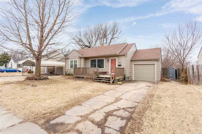 851 N Pinecrest St, Wichita, KS 67208