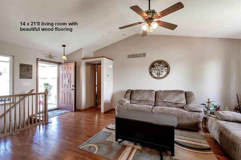 2745 E Old Spring Cir, Derby, KS 67037