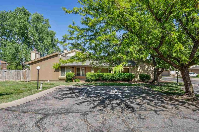 8419 E Harry #104 #104, Wichita, KS 67207