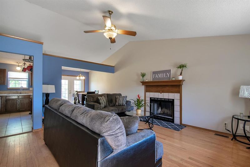 934 Stetson Cir, Maize, KS 67101