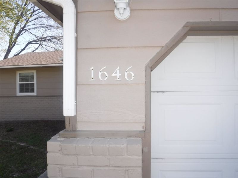 1646 N Main St, Rose Hill, KS 67133